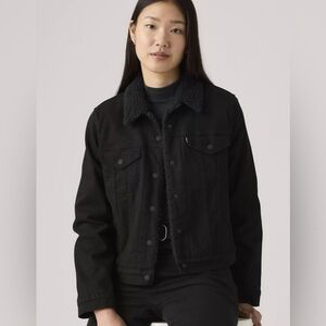 Levi's Women's Black Sherpa-Lined Classic Denim Jacket Like New
